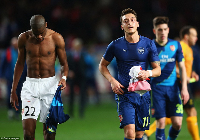 Arsenal ngậm ngùi dừng bước, Atletico "đấu súng" kịch tính ảnh 1