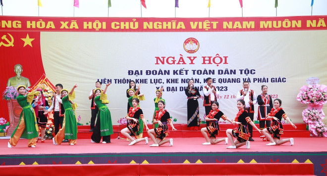 ttxvn-ngay-hoi-dai-doan-ket-toan-dan-toc-tai-huyen-tien-yen-6722.jpg
