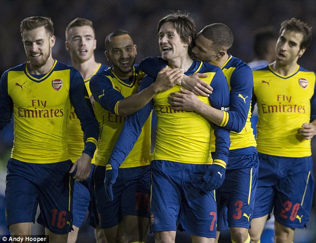 HLV Wenger đưa học trò "lên mây" sau chiến thắng của Arsenal ảnh 1