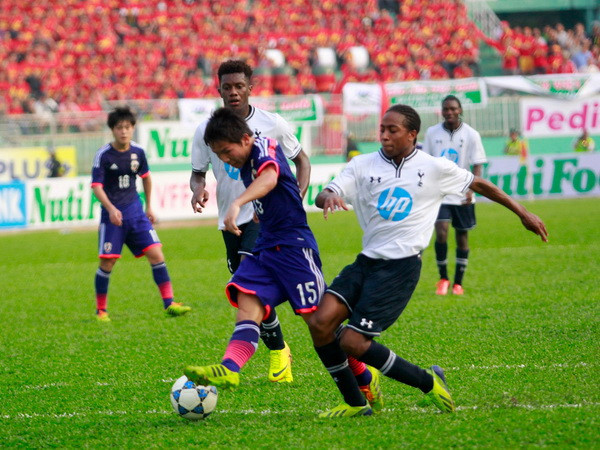 U19 Tottenham ngược dòng đánh bại U19 Nhật Bản ảnh 1