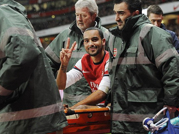 Tin 6/1: CĐV đòi sa thải Moyes, Arsenal chịu tổn thất ảnh 2