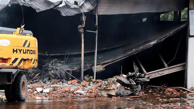 Bình Dương: Hai vụ cháy trong một buổi sáng, nhiều người hoảng loạn ảnh 1