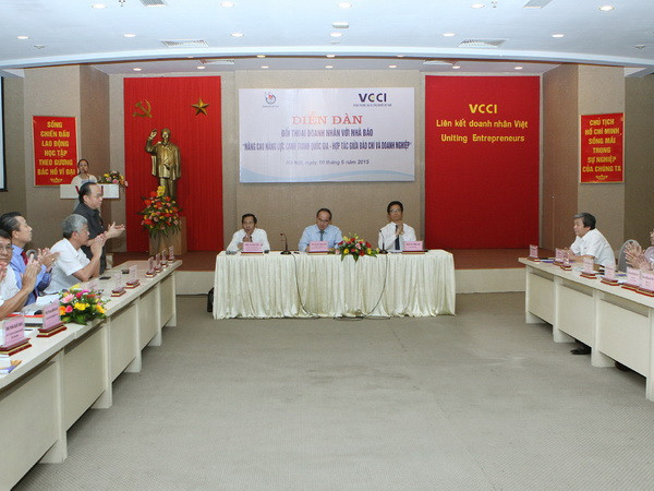 Doanh nghiệp và báo chí có quan hệ hai chiều, hỗ trợ lẫn nhau ảnh 1