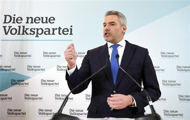 Thủ tướng Áo Karl Nehammer dương tính với virus SARS-CoV-2 ảnh 1