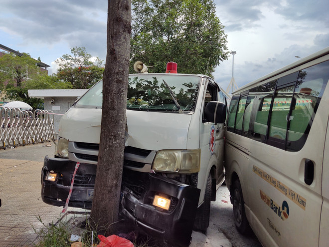 Cần Thơ: Khống chế đối tượng lấy xe cấp cứu bệnh viện, gây náo loạn ảnh 2