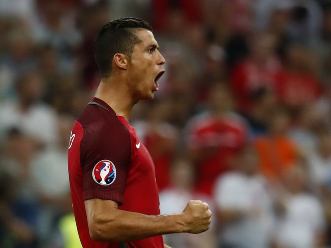 Ronaldo "nổ tưng bừng" và hướng đến chức vô địch EURO 2016 ảnh 1