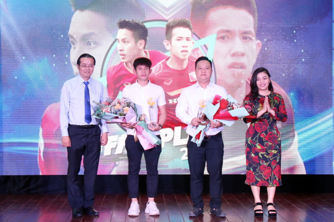 Cầu thủ Nguyễn Nhớ được trao Giải thưởng Fair Play 2020 ảnh 1