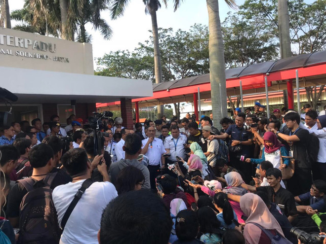 Vụ rơi máy bay tại Indonesia: Đã tìm thấy 6 thi thể nạn nhân ảnh 1