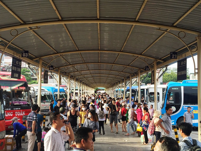 Nghỉ lễ 2/9: Xe Limousine kín chỗ, lượng khách đổ về bến tăng tới 10% ảnh 1