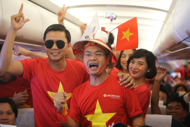 Tour đi Indonesia cổ vũ Olympic Việt Nam tranh HCĐ sẵn sàng cất cánh ảnh 1