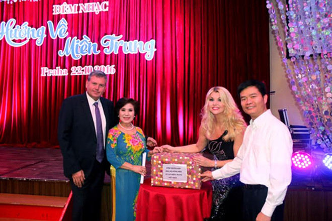 Mặt trận Tổ quốc vinh danh tấm lòng vì miền Trung ở Cộng hòa Séc ảnh 3