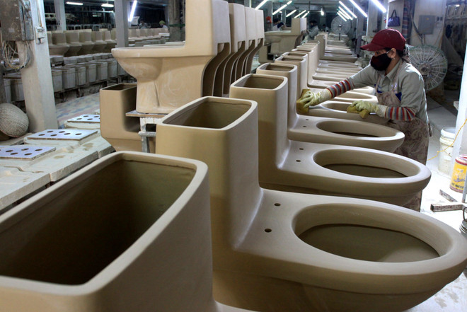 Sản phẩm gốm sứ Long Hầu từng bước vươn ra thị trường thế giới ảnh 2