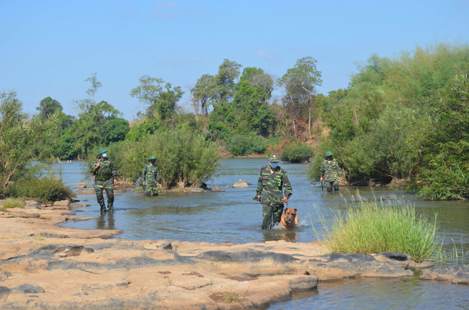 ''Lá chắn thép'' phòng chống dịch COVID-19 nơi biên giới ảnh 1
