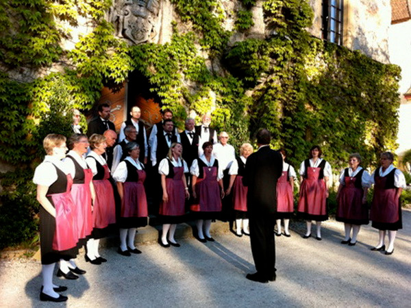 Dàn hợp xướng bang Fribourg của Thụy Sĩ lưu diễn ở Việt Nam ảnh 1