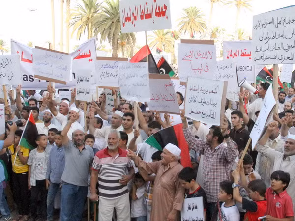 Các nghị sỹ Libya kêu gọi một lệnh ngừng bắn trên toàn quốc ảnh 1