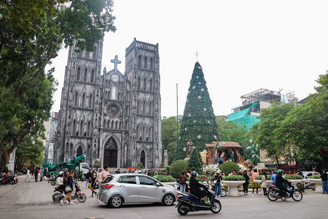 Nhà thờ Lớn Hà Nội. (Ảnh: Minh Hiếu/Vietnam+) Chủ tịch Ủy ban TW Mặt trận Tổ quốc VN gửi Thư chúc mừng Giáng sinh ảnh 1