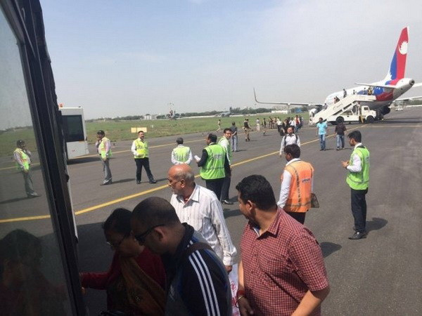 Ấn Độ sơ tán hành khách khỏi 2 máy bay do cảnh báo có bom ảnh 1