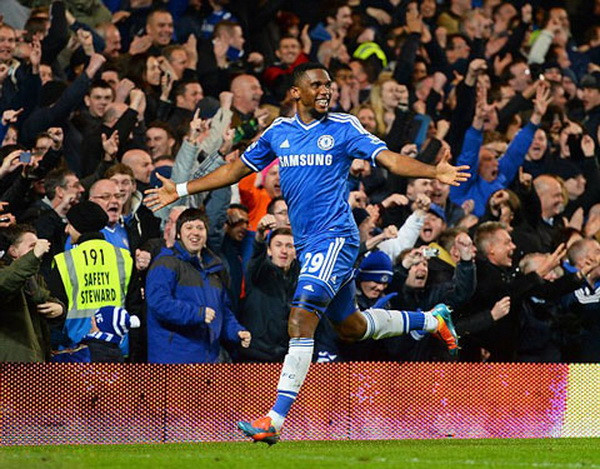 Tin 25/2: Rooney "nổ vang", Mourinho nói móc Eto’o ảnh 2