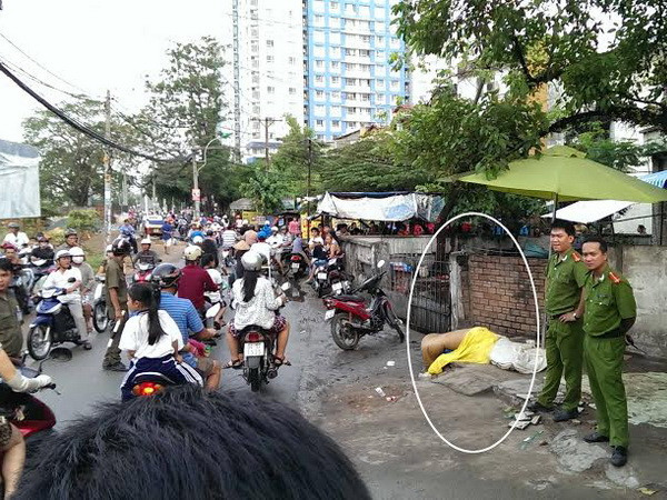 TP.HCM: Nam thanh niên chết bất thường trên đường ảnh 1