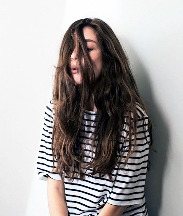 Giữ nguyên các kiểu tóc đẹp bằng cách bơm botox vào... da đầu ảnh 1