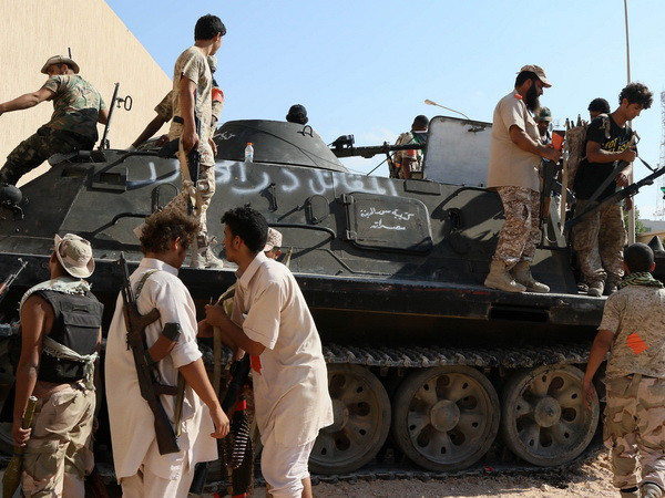 Libya: Lực lượng trung thành với Tướng Haftar không kích miền Nam ảnh 1