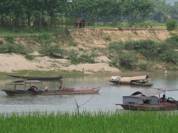 Tăng cường quản lý, đẩy lùi nạn “rút ruột” lòng sông ảnh 1