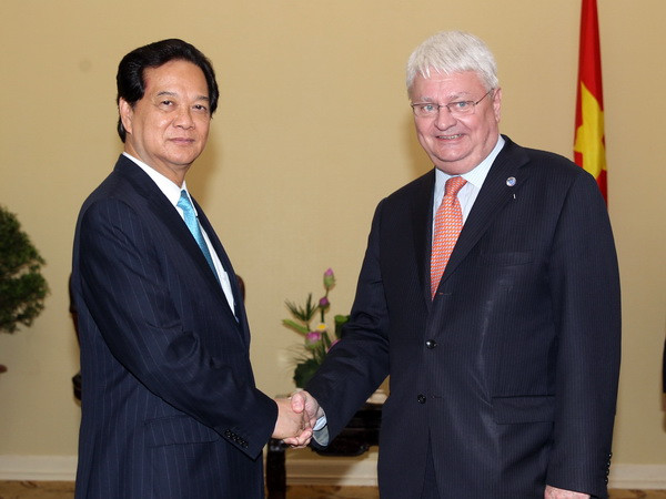 Thủ tướng chia sẻ tình hình Biển Đông với Phó Tổng thư ký LHQ ảnh 1