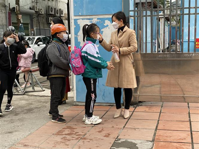 Quảng Ninh: Dạy học trực tuyến kết hợp trực tiếp trong mùa dịch ảnh 1