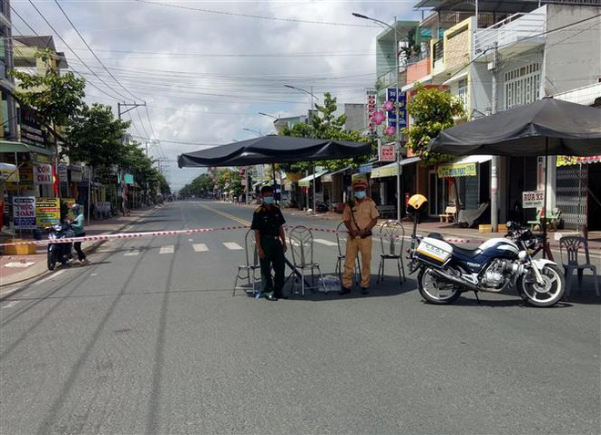 An Giang cho phép các cơ sở sản xuất, kinh doanh hoạt động trở lại ảnh 1