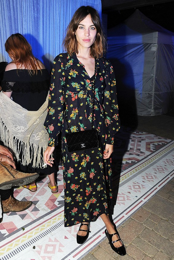 Mẫu giày bệt khiến các biểu tượng phong cách thời trang chao đảo ảnh 2