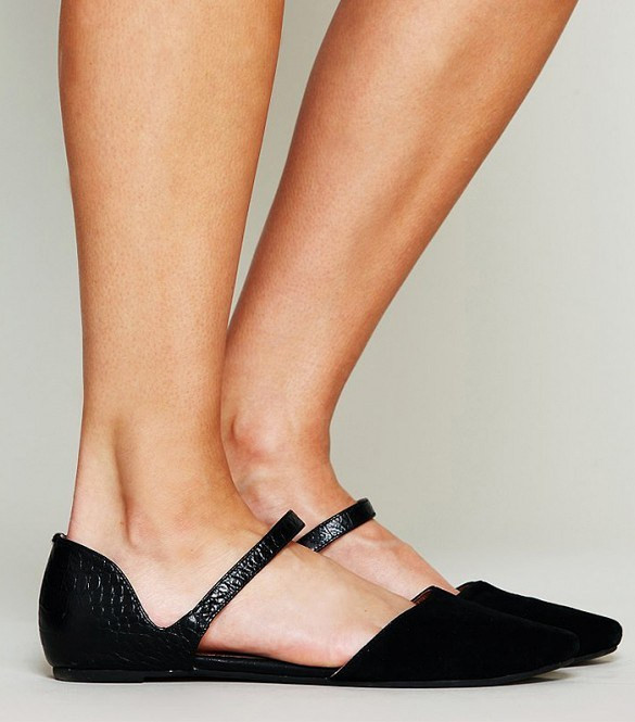 Mẫu giày bệt khiến các biểu tượng phong cách thời trang chao đảo ảnh 11