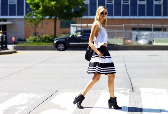 Biến nhược điểm thành thế mạnh nhờ những bộ trang phục tinh tế ảnh 12