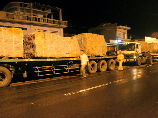 Đồng Nai kiên quyết đóng cửa các mỏ đá có xe chở quá trọng tải ảnh 1