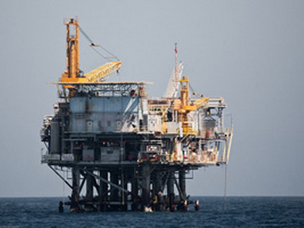 Mỹ tiếp tục ngừng hoạt động nhiều giàn khoan do giá dầu giảm mạnh ảnh 1