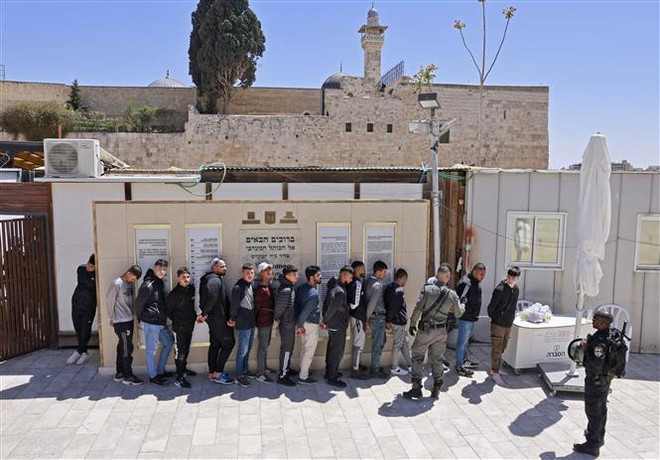 Israel: Đảng Hồi giáo Ra’am cân nhắc rời khỏi liên minh cầm quyền ảnh 1