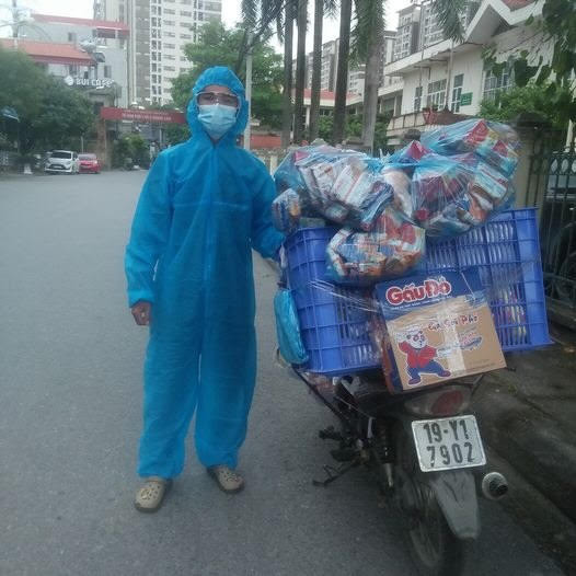 Những ngày cuối năm đặc biệt của những tài xế lái xe công nghệ ảnh 2