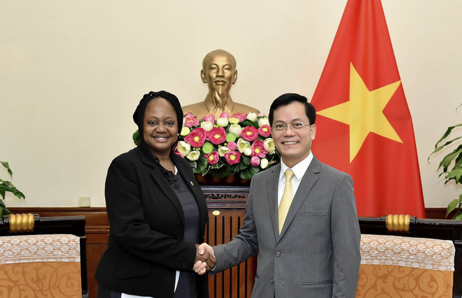 Thứ trưởng Ngoại giao Hà Kim Ngọc tiếp Thứ trưởng Ngoại giao Mỹ Bonnie D.Jenkins. (Nguồn: Vietnamnet) Việt Nam và Hoa Kỳ thúc đẩy quan hệ Đối tác toàn diện ảnh 1