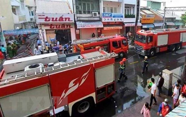 Bình Thuận: Cứu sống 5 người trong căn nhà khóa cửa bị cháy ảnh 1