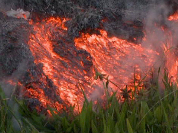 Nham thạch đe dọa cuộc sống của hàng trăm cư dân Hawaii ảnh 1
