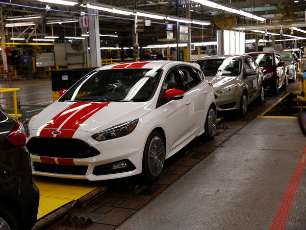 Bảo hộ mậu dịch sẽ là thảm họa đối với các hãng sản xuất xe hơi ảnh 1