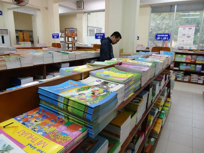 (Ảnh: Phạm Mai/Vietnam+) Đồ dùng học tập thương hiệu Việt phục vụ năm học mới hút khách ảnh 1