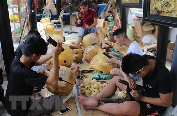 Không gian trưng bày, giới thiệu sản phẩm làng nghề làm mõ của Thừa Thiên-Huế. (Ảnh: Hồ Cầu/TTXVN) Quy hoạch cảnh quan nông thôn: Kiến tạo không gian đáng sống ảnh 2