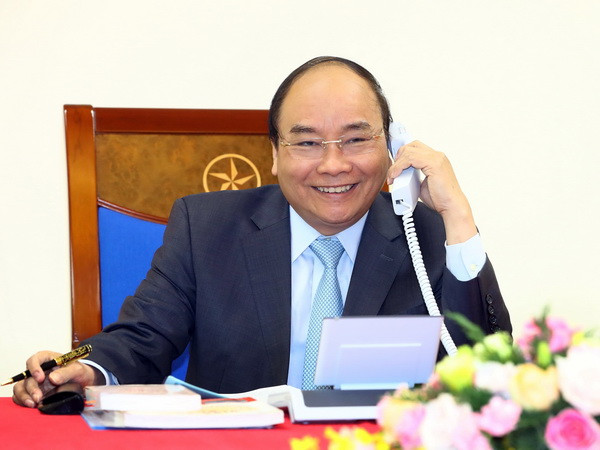 Thủ tướng Nguyễn Xuân Phúc điện đàm với Thủ tướng Nhật Bản Shinzo Abe ảnh 1