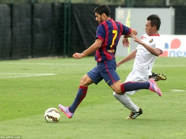 [Video] Luis Suarez lập cú đúp đầu tiên trong màu áo Barcelona ảnh 1