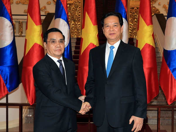 Thủ tướng Chính phủ Lào kết thúc tốt đẹp chuyến thăm Việt Nam ảnh 1