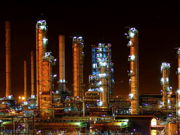 Iran tăng xuất khẩu dầu mỏ sau khi lệnh trừng phạt được dỡ bỏ ảnh 1