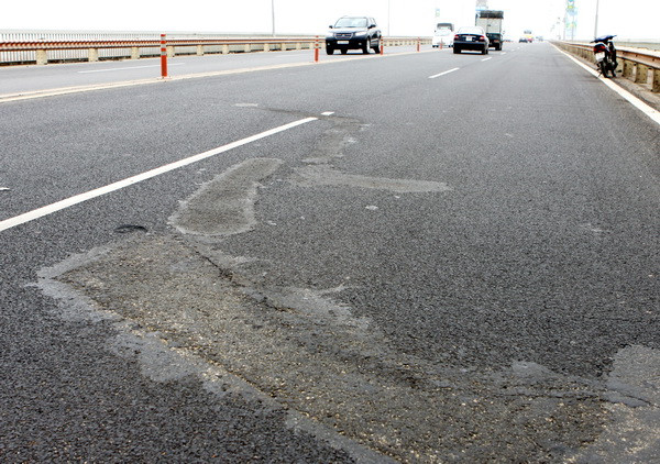 Nhà thầu sẽ bị hạ bậc xếp hạng nếu để lún nền đường ảnh 1