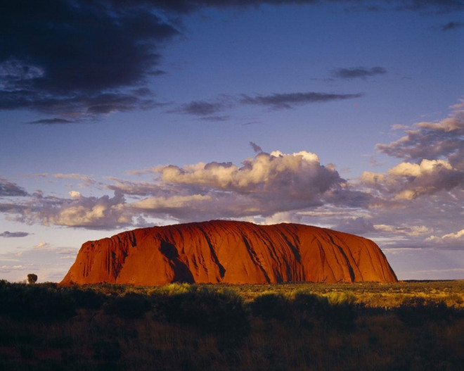 Australia yêu cầu Google gỡ bỏ những hình ảnh về đỉnh núi Uluru ảnh 1
