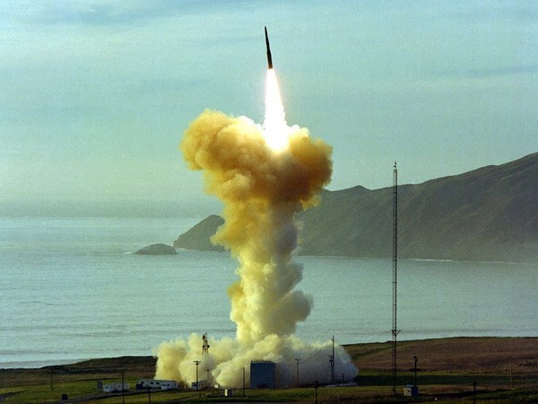 Mỹ thử tên lửa giữa lúc quan hệ với Nga, Triều Tiên căng thẳng ảnh 1