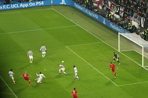 Arjen Robben luôn có cách để người khác buộc phải nhớ tới anh ảnh 1